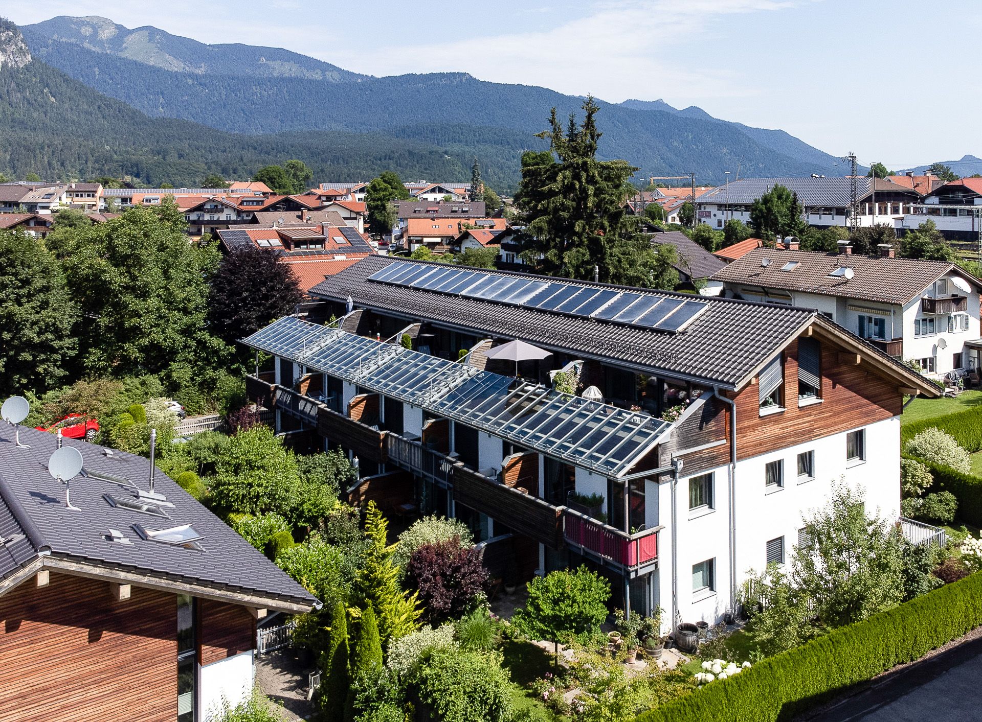 Bird's-eye view of the house © Das Garmisch